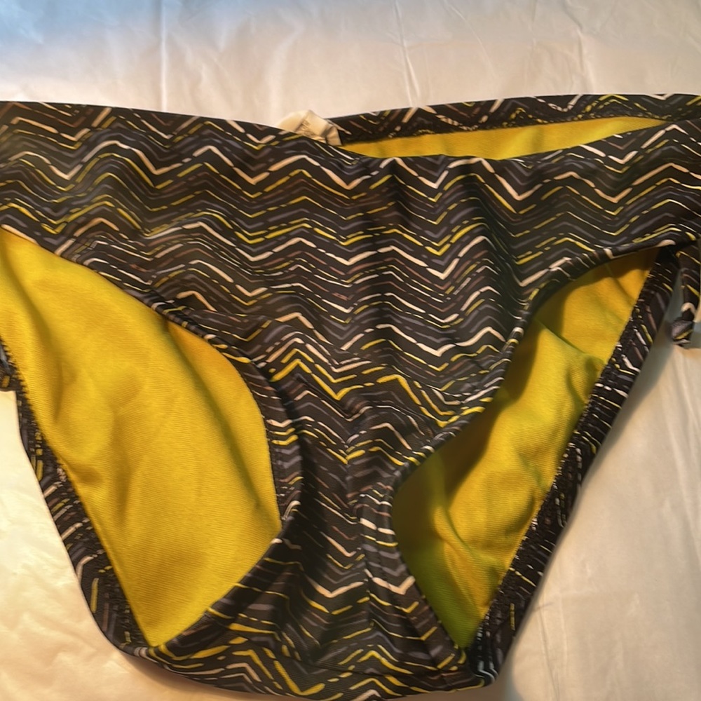 2 pc set - Picture 6 of 11